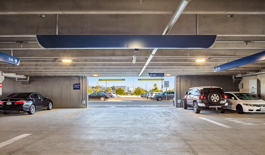 Slideshow image for San Jose Mineta International Airport Economy Lot Parking Garage
